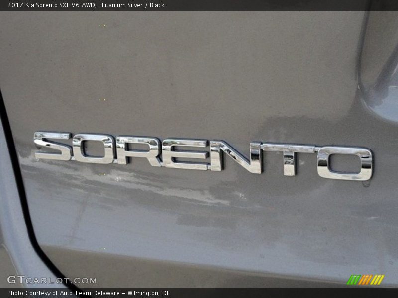 Titanium Silver / Black 2017 Kia Sorento SXL V6 AWD