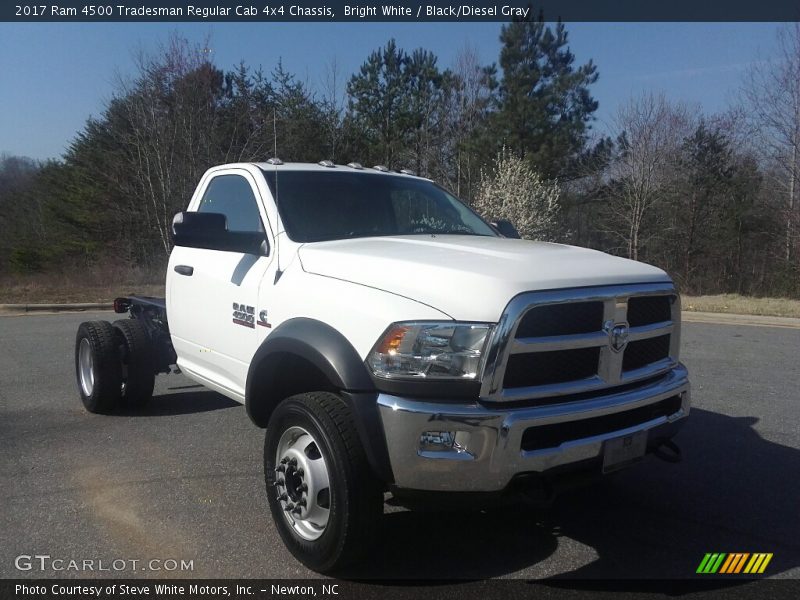 Front 3/4 View of 2017 4500 Tradesman Regular Cab 4x4 Chassis