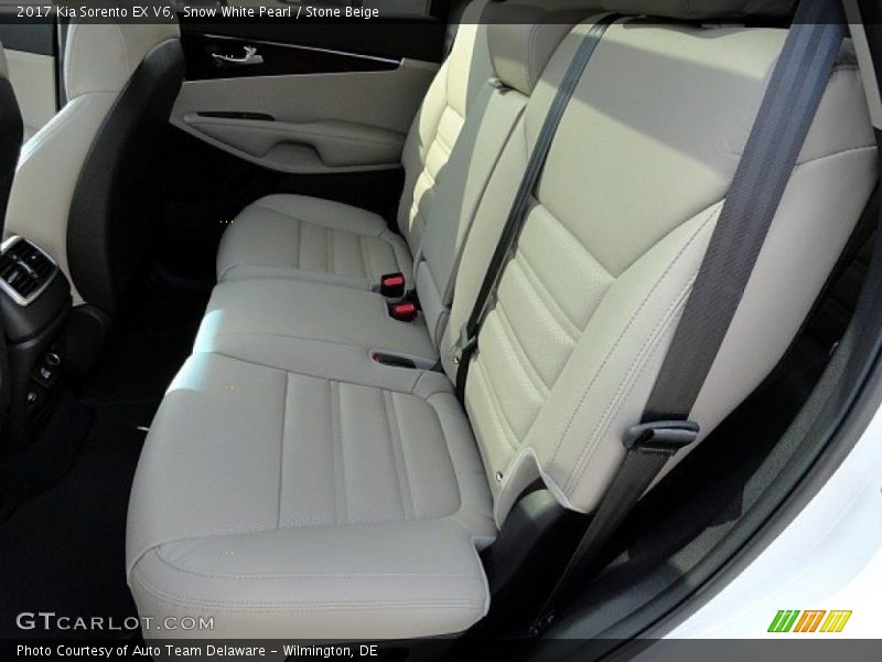 Rear Seat of 2017 Sorento EX V6