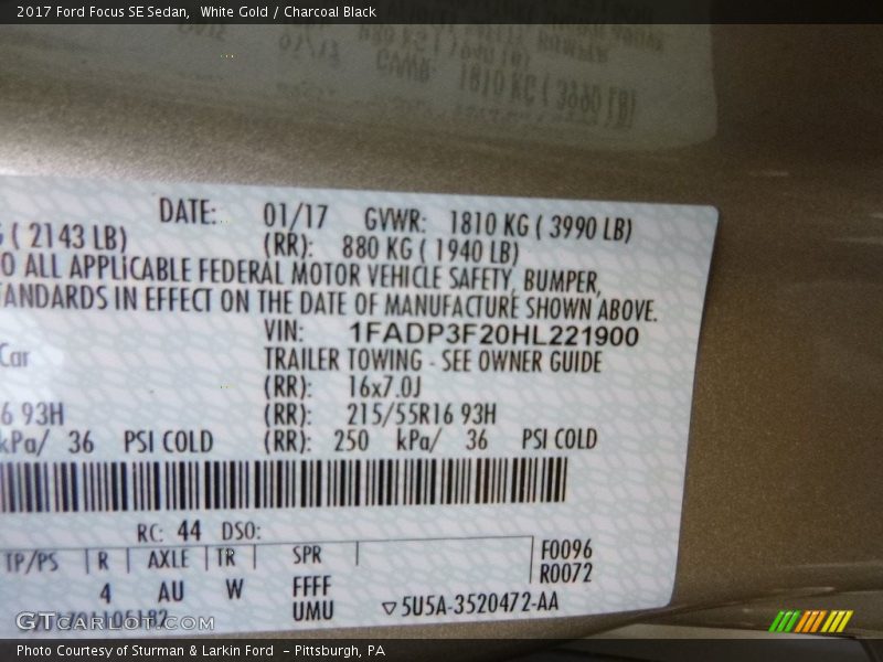 White Gold / Charcoal Black 2017 Ford Focus SE Sedan