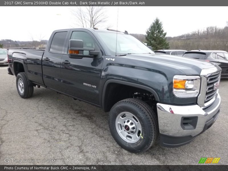 Front 3/4 View of 2017 Sierra 2500HD Double Cab 4x4
