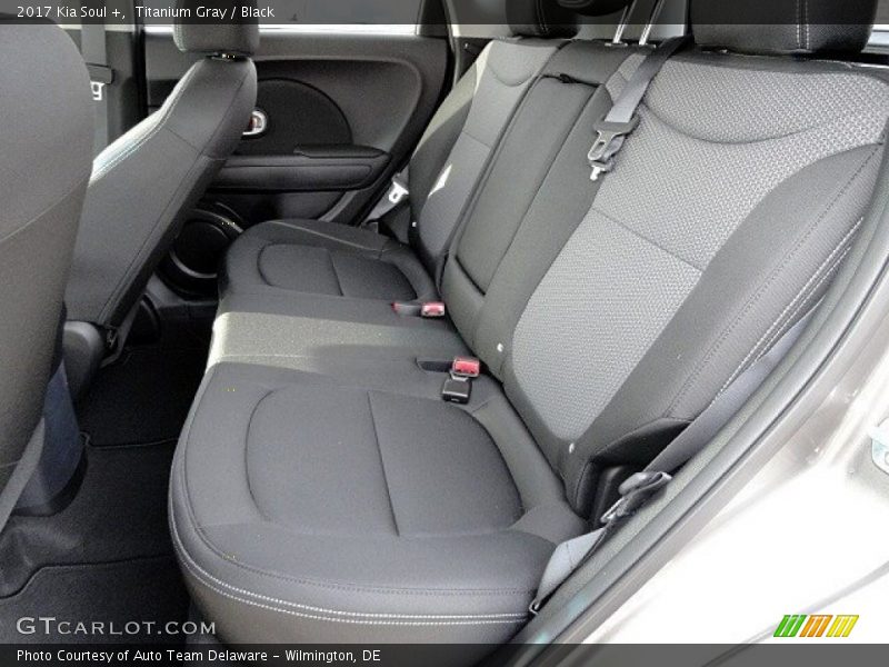 Rear Seat of 2017 Soul +