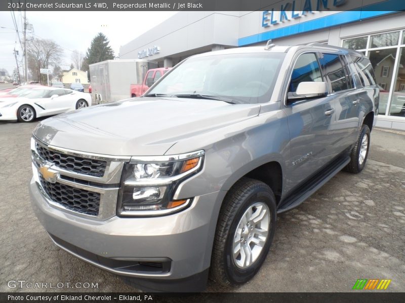 Pepperdust Metallic / Jet Black 2017 Chevrolet Suburban LS 4WD