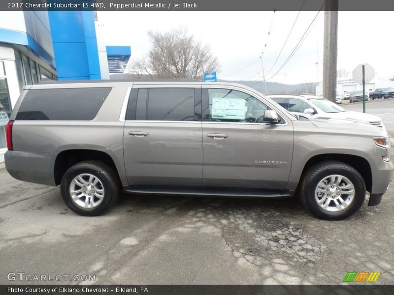 Pepperdust Metallic / Jet Black 2017 Chevrolet Suburban LS 4WD