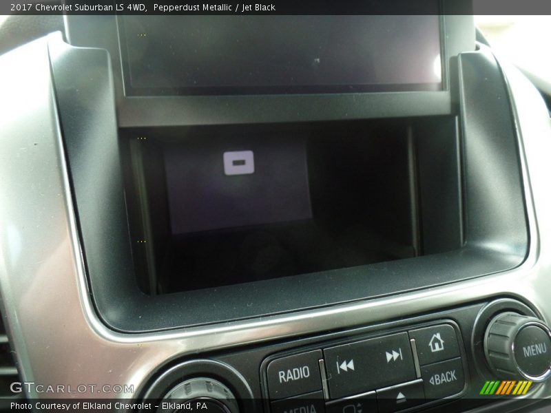 Pepperdust Metallic / Jet Black 2017 Chevrolet Suburban LS 4WD