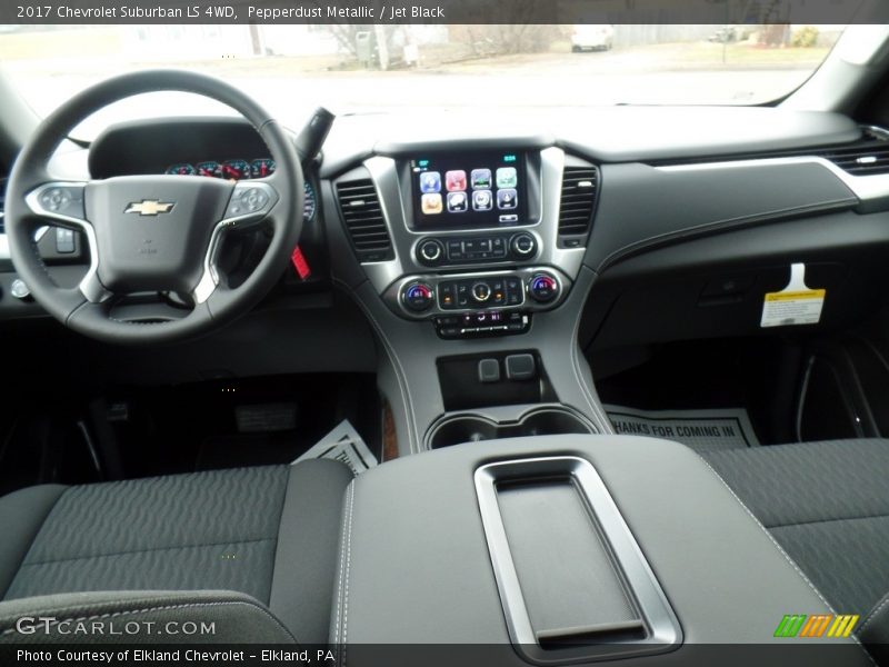 Pepperdust Metallic / Jet Black 2017 Chevrolet Suburban LS 4WD