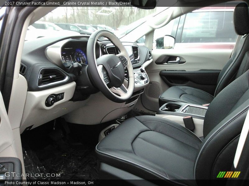 Granite Crystal Metallic / Black/Diesel 2017 Chrysler Pacifica Limited