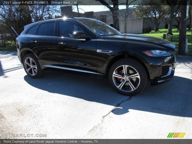 Ultimate Black / Jet 2017 Jaguar F-PACE 35t AWD S