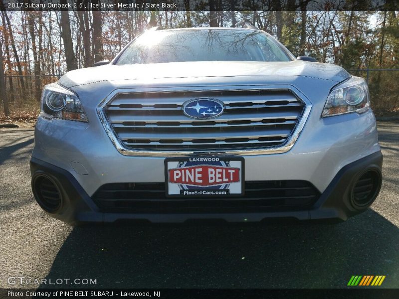 Ice Silver Metallic / Slate Black 2017 Subaru Outback 2.5i