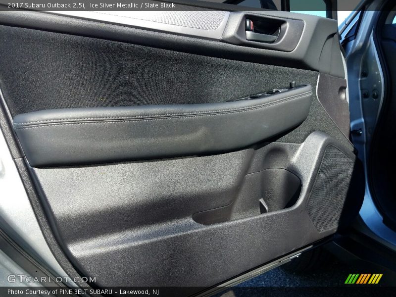 Ice Silver Metallic / Slate Black 2017 Subaru Outback 2.5i