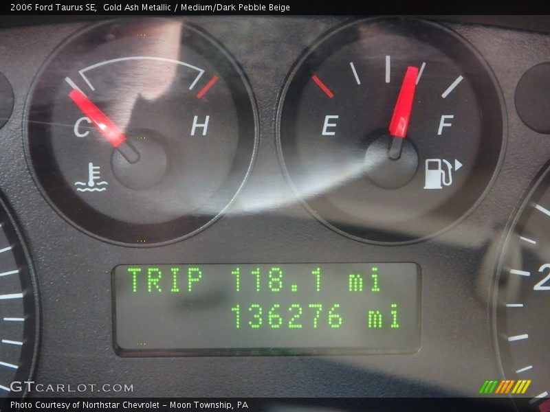 Gold Ash Metallic / Medium/Dark Pebble Beige 2006 Ford Taurus SE
