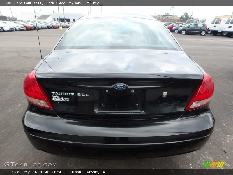 Black / Medium/Dark Flint Grey 2006 Ford Taurus SEL