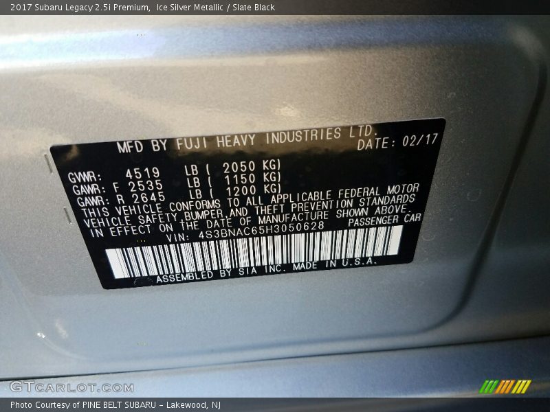 Ice Silver Metallic / Slate Black 2017 Subaru Legacy 2.5i Premium