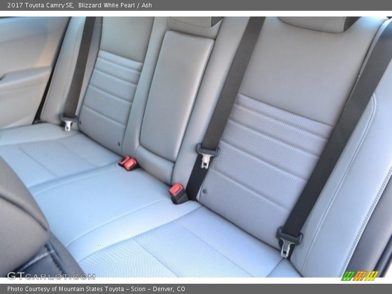 Blizzard White Pearl / Ash 2017 Toyota Camry SE