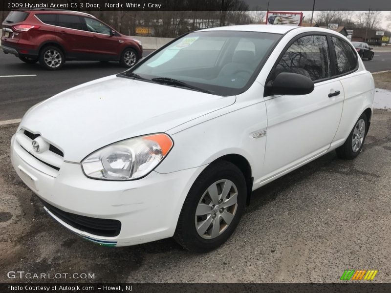 Nordic White / Gray 2009 Hyundai Accent GS 3 Door