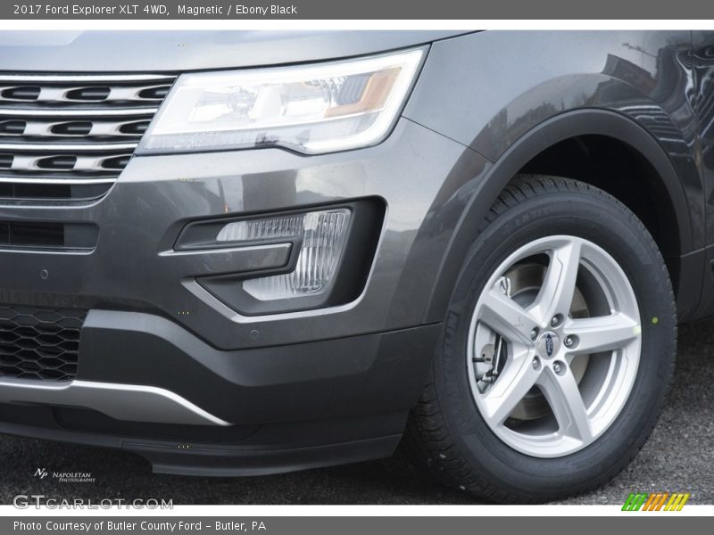 Magnetic / Ebony Black 2017 Ford Explorer XLT 4WD