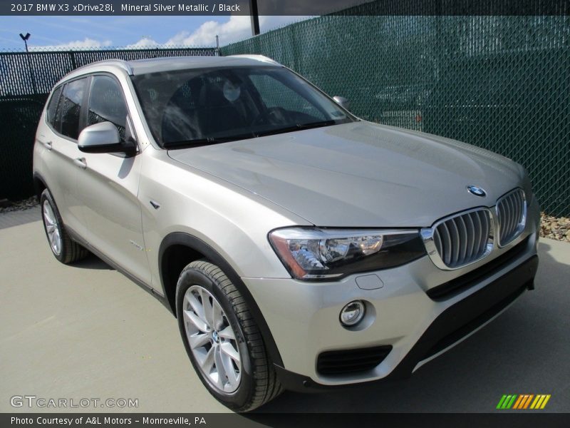 Mineral Silver Metallic / Black 2017 BMW X3 xDrive28i