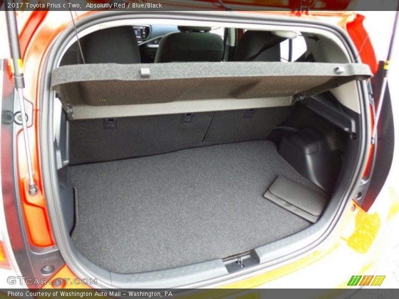  2017 Prius c Two Trunk
