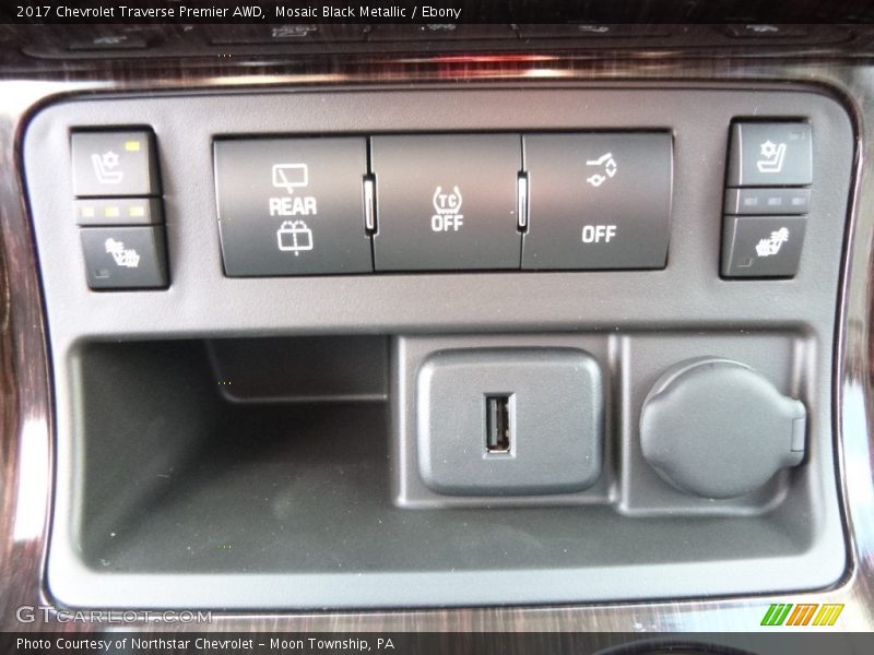 Mosaic Black Metallic / Ebony 2017 Chevrolet Traverse Premier AWD