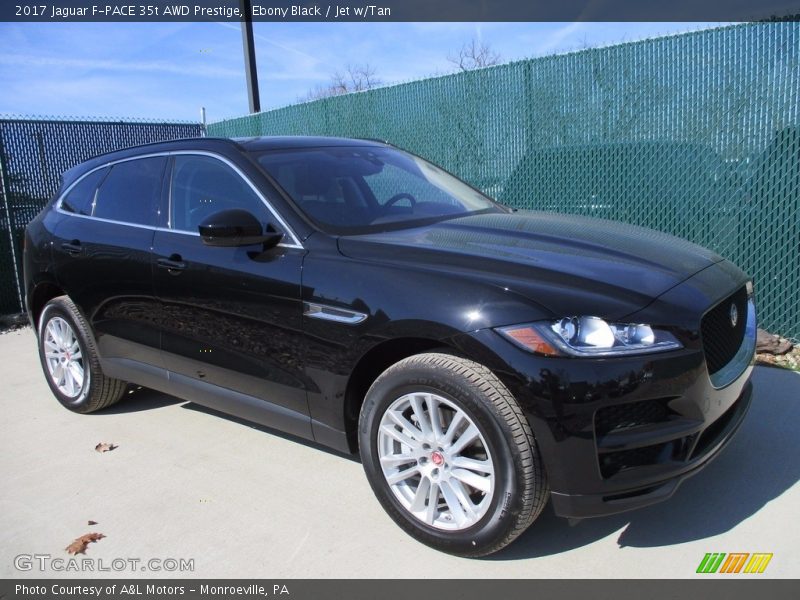 Front 3/4 View of 2017 F-PACE 35t AWD Prestige