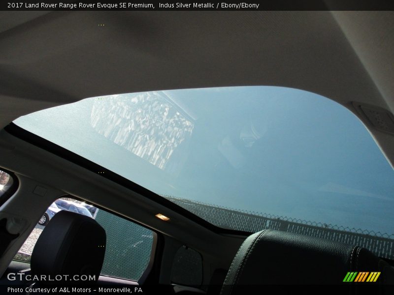 Indus Silver Metallic / Ebony/Ebony 2017 Land Rover Range Rover Evoque SE Premium
