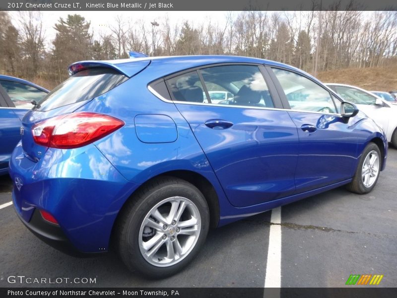 Kinetic Blue Metallic / Jet Black 2017 Chevrolet Cruze LT