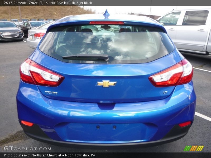 Kinetic Blue Metallic / Jet Black 2017 Chevrolet Cruze LT