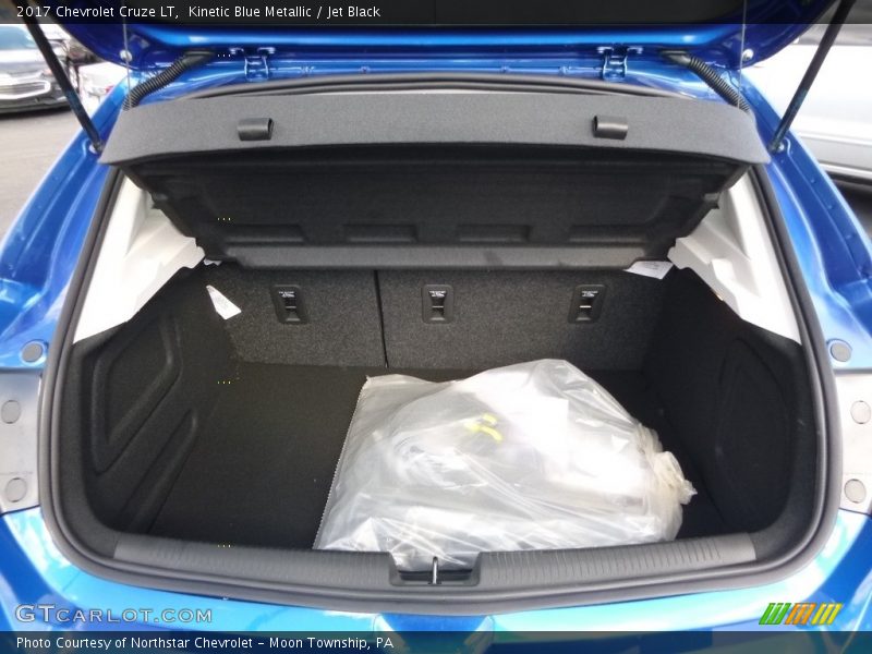 Kinetic Blue Metallic / Jet Black 2017 Chevrolet Cruze LT