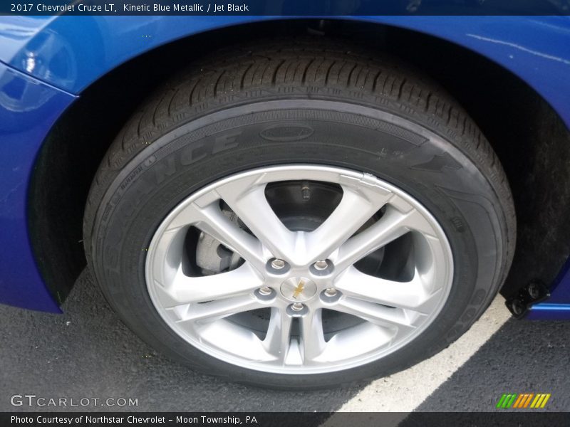 Kinetic Blue Metallic / Jet Black 2017 Chevrolet Cruze LT