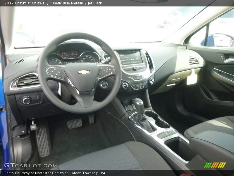 Kinetic Blue Metallic / Jet Black 2017 Chevrolet Cruze LT