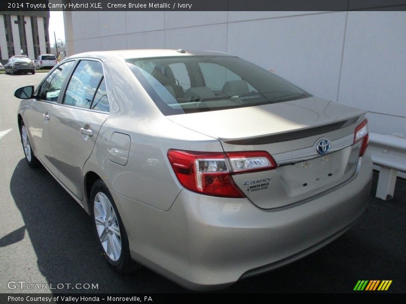 Creme Brulee Metallic / Ivory 2014 Toyota Camry Hybrid XLE