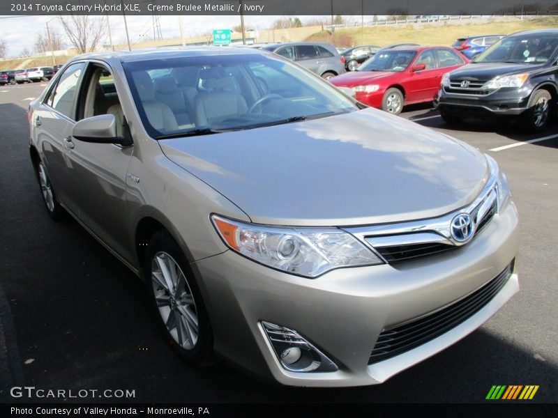 Creme Brulee Metallic / Ivory 2014 Toyota Camry Hybrid XLE
