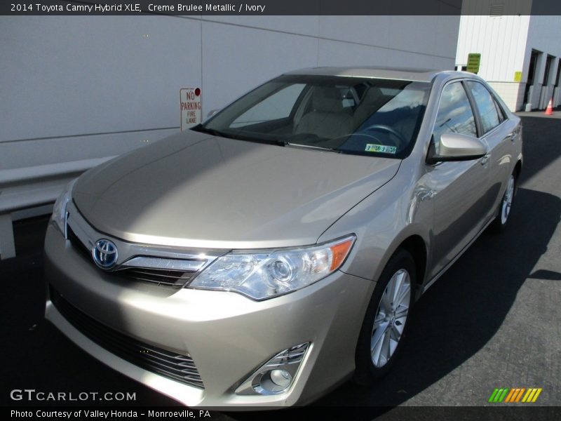 Creme Brulee Metallic / Ivory 2014 Toyota Camry Hybrid XLE