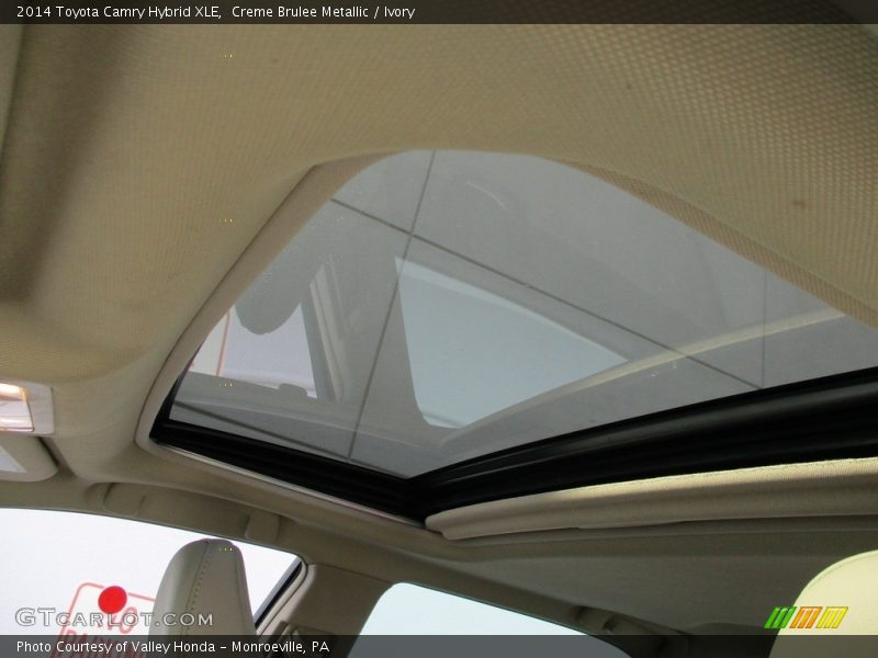 Creme Brulee Metallic / Ivory 2014 Toyota Camry Hybrid XLE