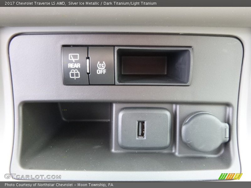 Silver Ice Metallic / Dark Titanium/Light Titanium 2017 Chevrolet Traverse LS AWD