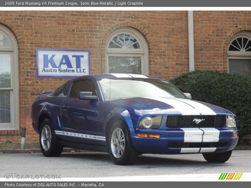Sonic Blue Metallic / Light Graphite 2005 Ford Mustang V6 Premium Coupe