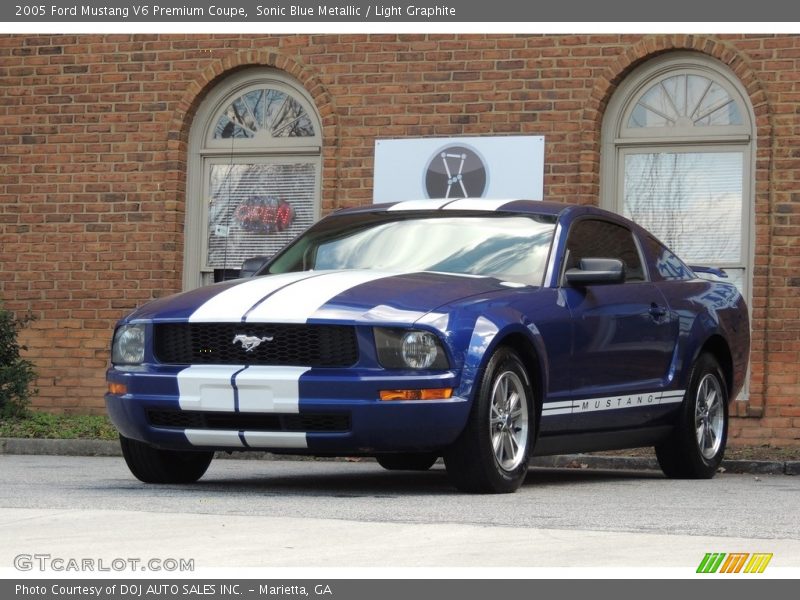 Sonic Blue Metallic / Light Graphite 2005 Ford Mustang V6 Premium Coupe