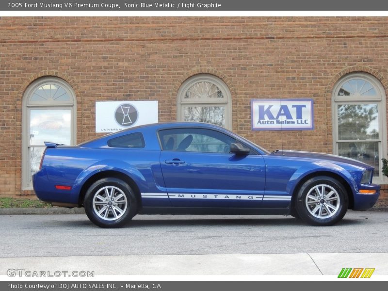 Sonic Blue Metallic / Light Graphite 2005 Ford Mustang V6 Premium Coupe