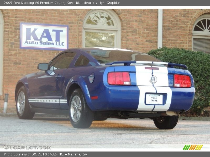 Sonic Blue Metallic / Light Graphite 2005 Ford Mustang V6 Premium Coupe