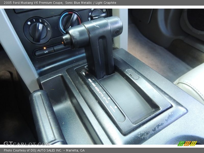  2005 Mustang V6 Premium Coupe 5 Speed Manual Shifter