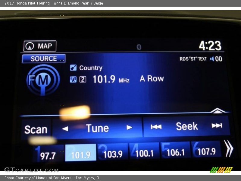 White Diamond Pearl / Beige 2017 Honda Pilot Touring
