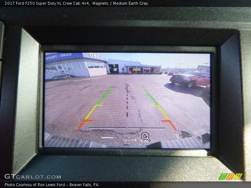 Magnetic / Medium Earth Gray 2017 Ford F250 Super Duty XL Crew Cab 4x4