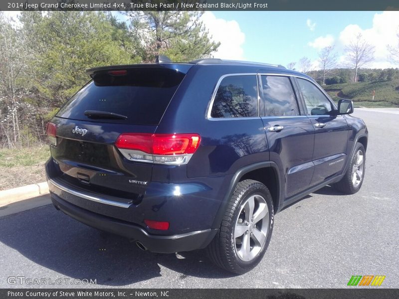 True Blue Pearl / New Zealand Black/Light Frost 2014 Jeep Grand Cherokee Limited 4x4
