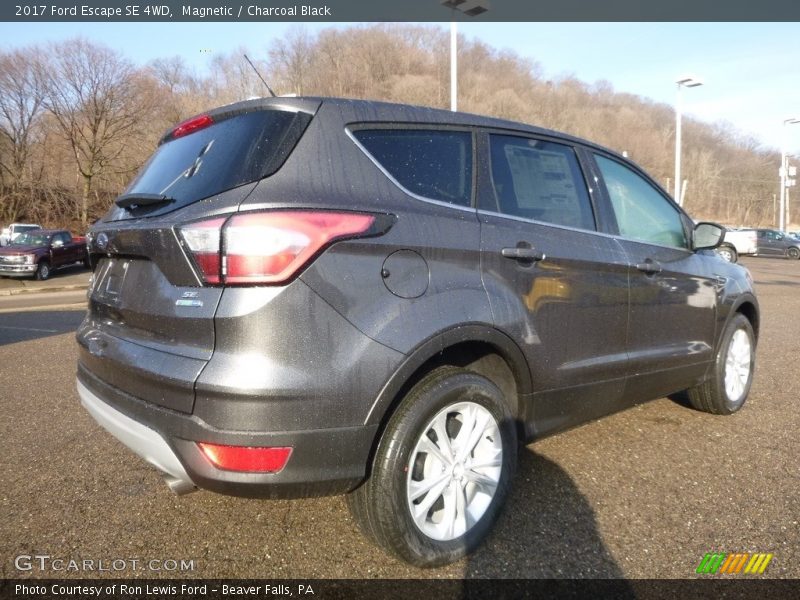 Magnetic / Charcoal Black 2017 Ford Escape SE 4WD