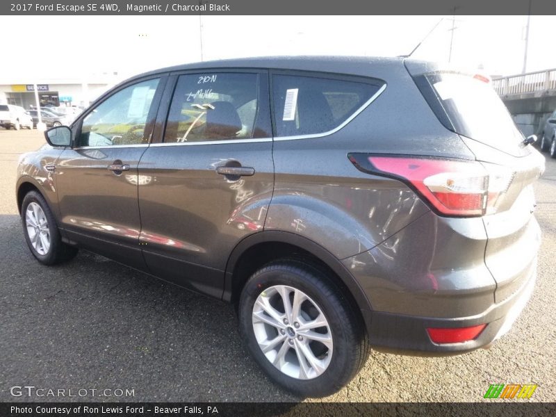 Magnetic / Charcoal Black 2017 Ford Escape SE 4WD