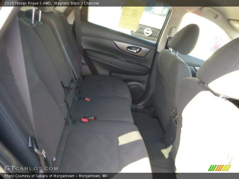 Magnetic Black / Charcoal 2016 Nissan Rogue S AWD