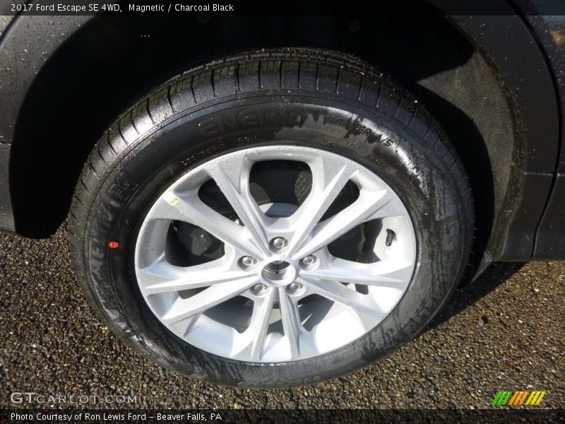 Magnetic / Charcoal Black 2017 Ford Escape SE 4WD