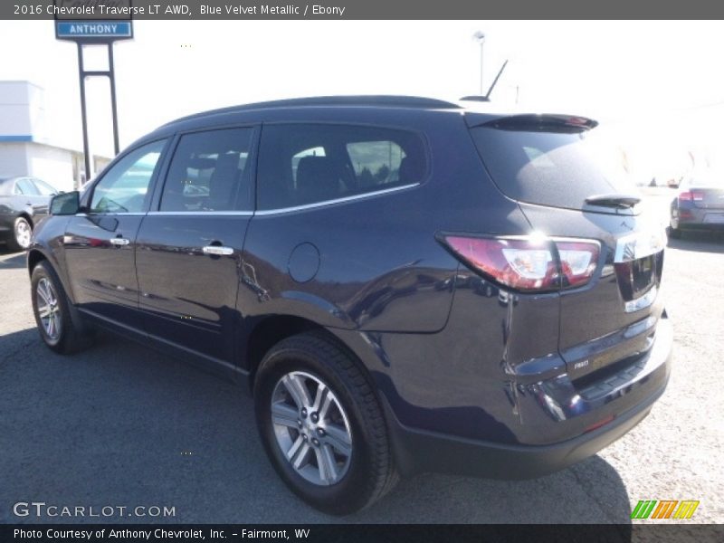 Blue Velvet Metallic / Ebony 2016 Chevrolet Traverse LT AWD