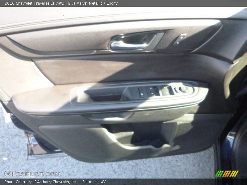 Blue Velvet Metallic / Ebony 2016 Chevrolet Traverse LT AWD