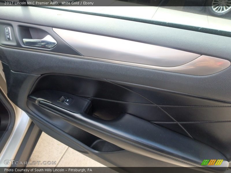 Door Panel of 2017 MKC Premier AWD